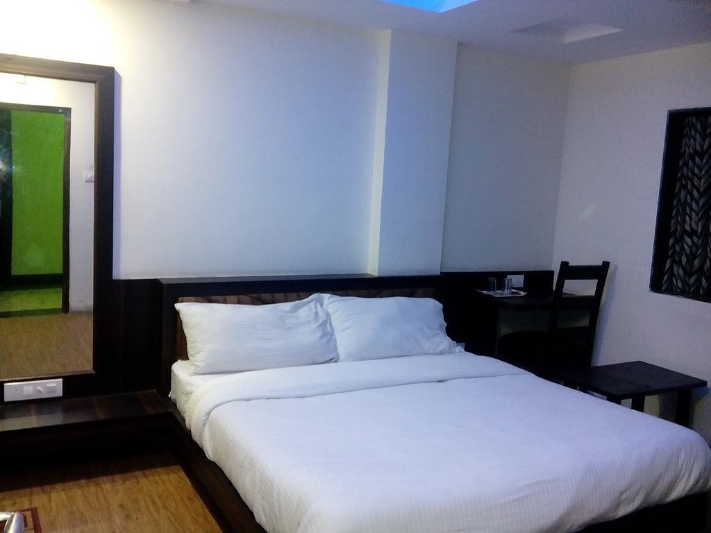 Hotel Siddhant 印多尔 外观 照片